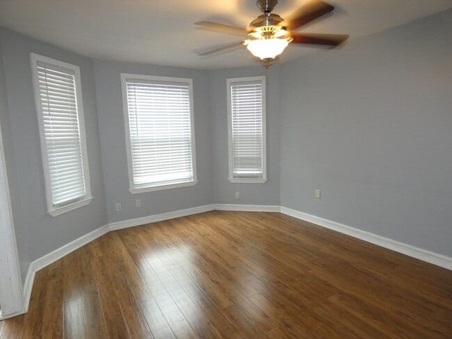 Building Photo - 15 Cypress St