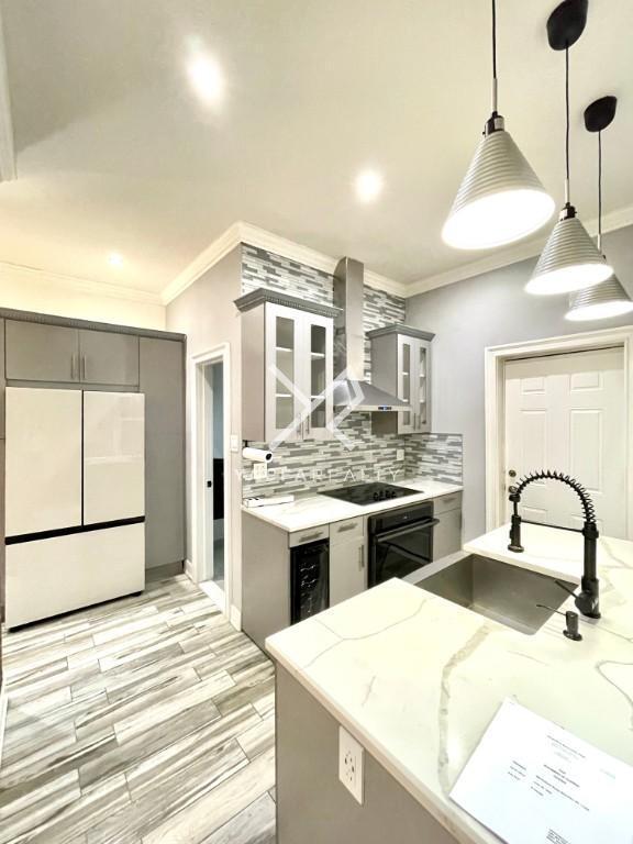 Primary Photo - 3 bedroom in BROOKLYN NY 11225
