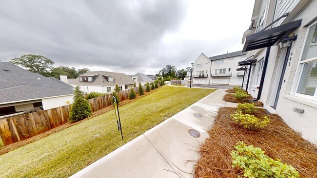 Foto del edificio - 2106 Moores Mill Rd