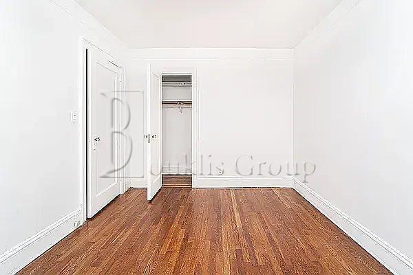 Foto del edificio - 1 bedroom in ASTORIA NY 11102