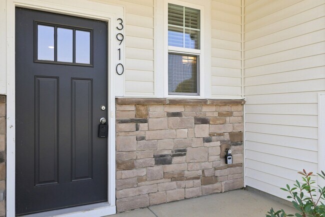 Foto del edificio - 3910 Well Fleet Dr