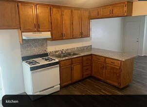 Building Photo - 1741 S Bridge St