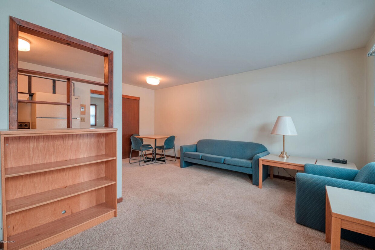 Foto principal - 1225 Stanford Rd