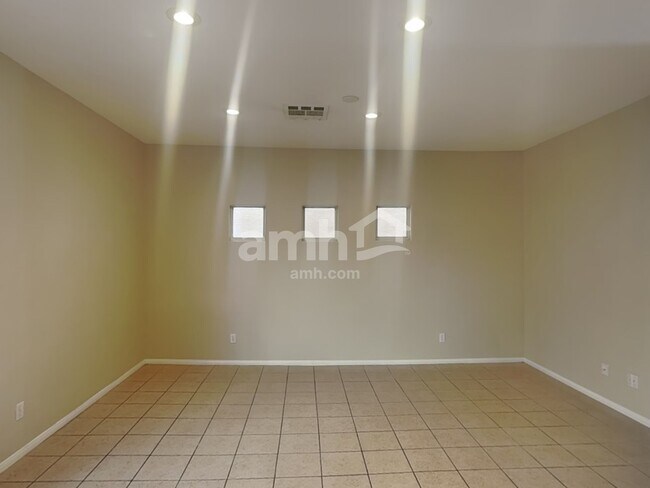 Foto del edificio - 902 Blue Rosalie Pl