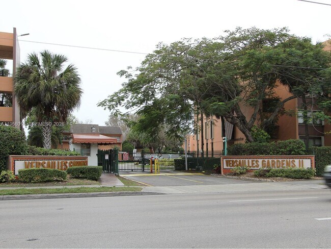 Foto del edificio - 9440 W Flagler St