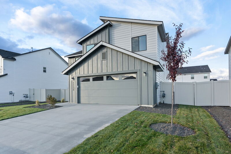 Primary Photo - 11134 W Langit St