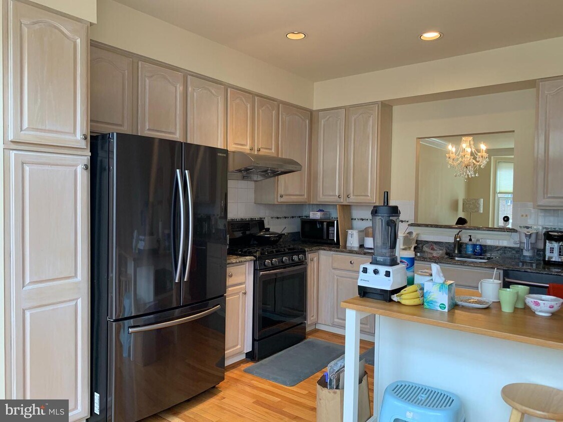 2221 Dr, Dunn Loring, VA 22027 Townhouse for Rent in Dunn