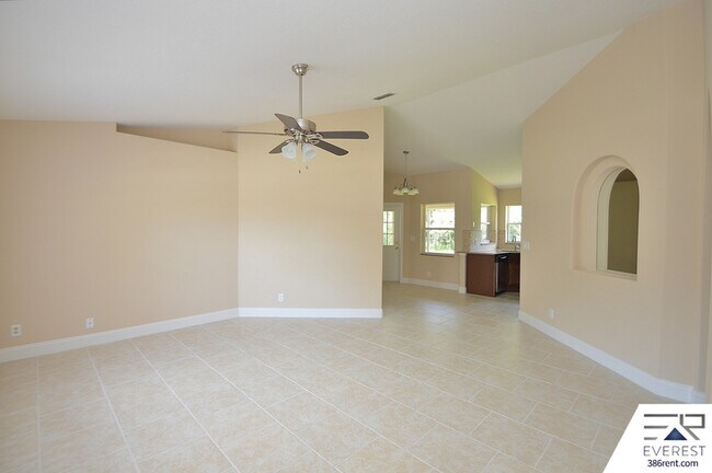 Building Photo - 5 Biddleson Pl