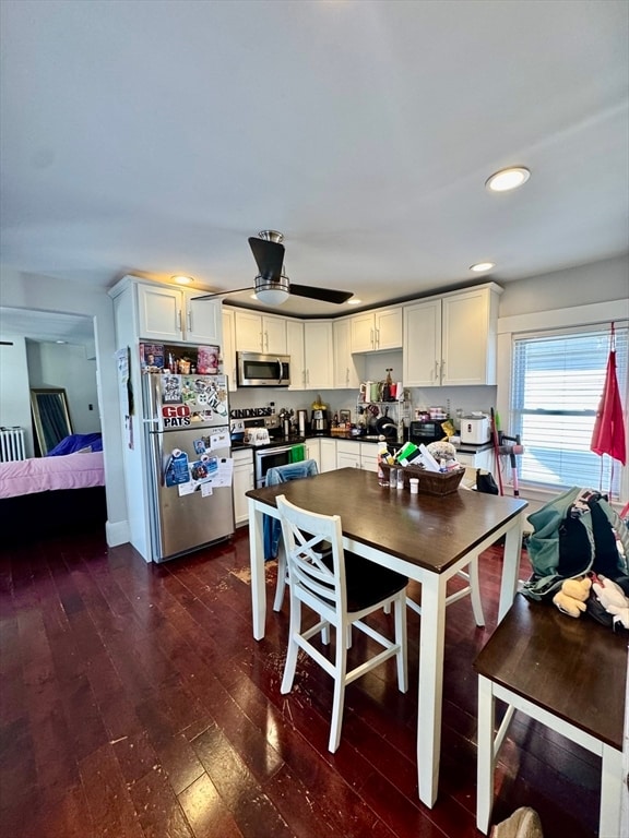 Building Photo - 6 Gould St