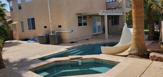 Foto del edificio - 155 Thunder Plains Way
