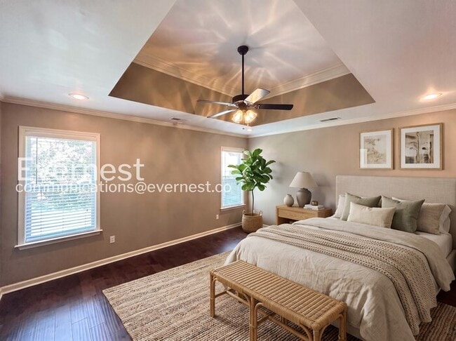 Building Photo - 4 Bed/2.5 Bath Home with Garage / Pet-Friendly / Vouchers Accepted / Available Now!