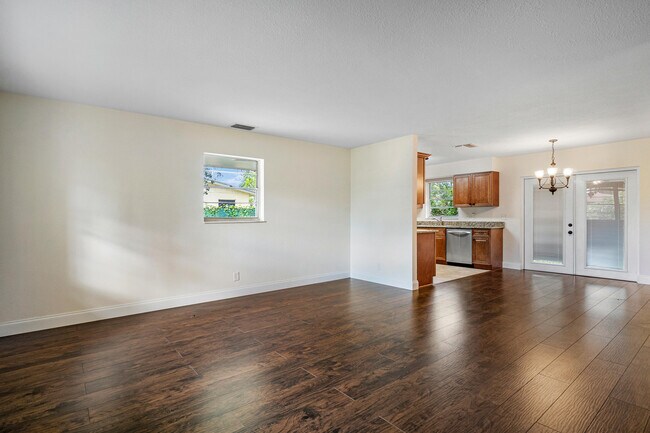Foto del edificio - 1422 W Perry St