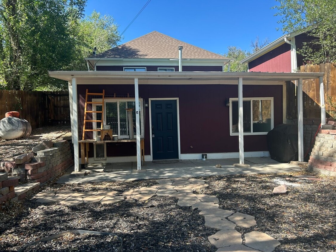 Downtown 2 bedroom, 1 bath - Downtown 2 bedroom, 1 bath