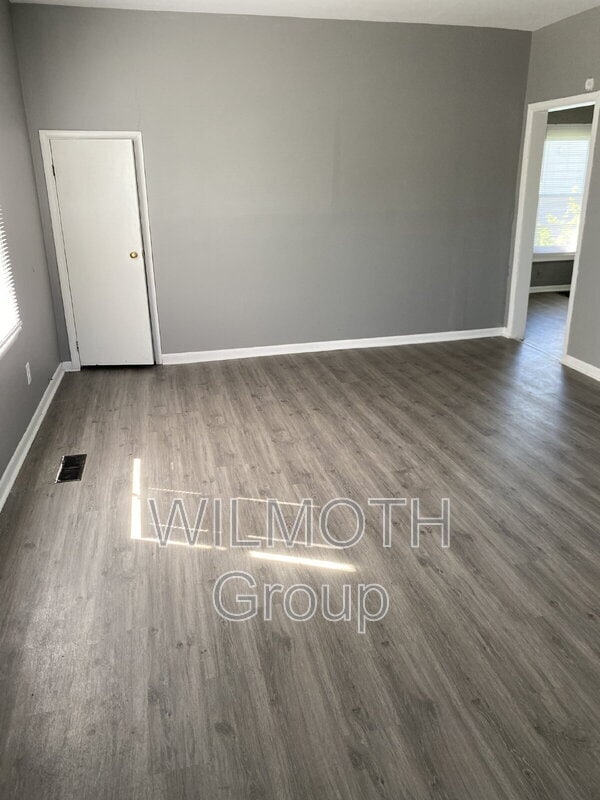 Foto del edificio - 2103 Arrow Ave