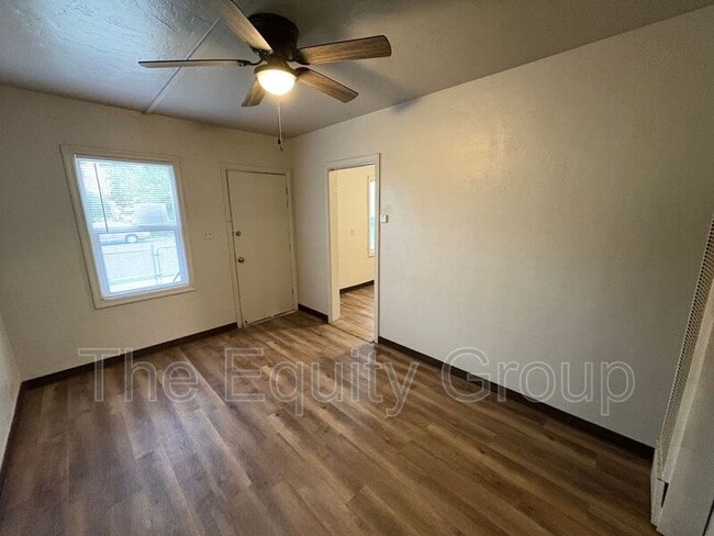 Building Photo - 311 E Grove Ave