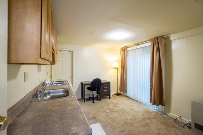 Photo - 113 Comstock Pl Apartment