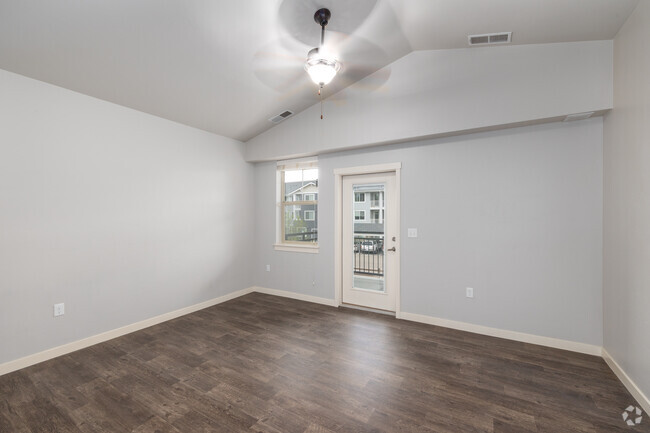 2BR, 2BA - 1,100SF - Eagle River Apartments