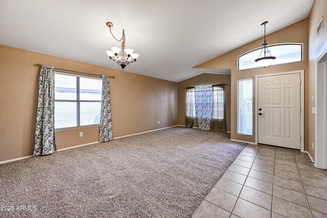 Foto del edificio - 2400 E Whitten St