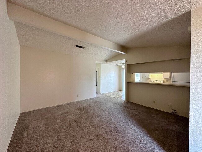 Foto del edificio - 2210 Shoemaker Dr
