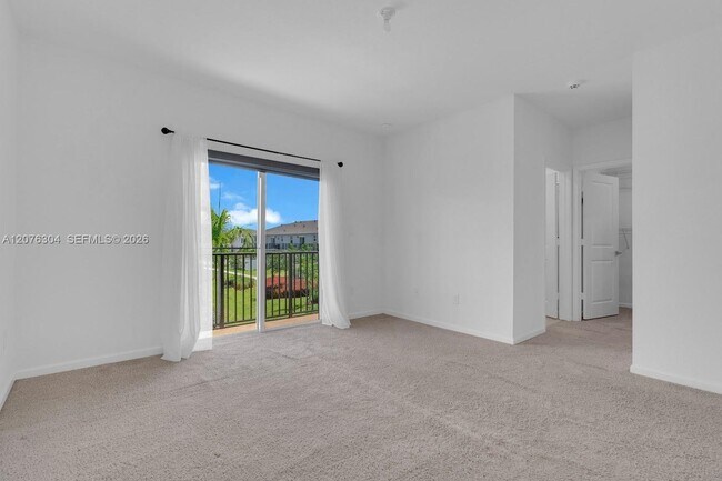 Foto del edificio - 805 SE 18th St