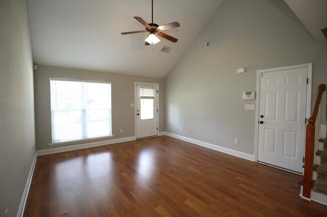 Building Photo - 948 Bryan Cir