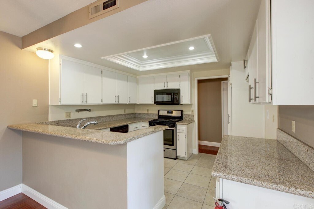 Foto principal - 3607 W Park Balboa Ave