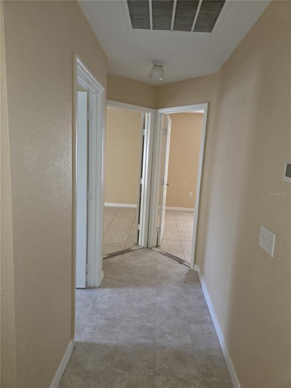 Building Photo - 8 Sawfish Ct
