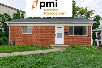 Building Photo - 116 E 19th St