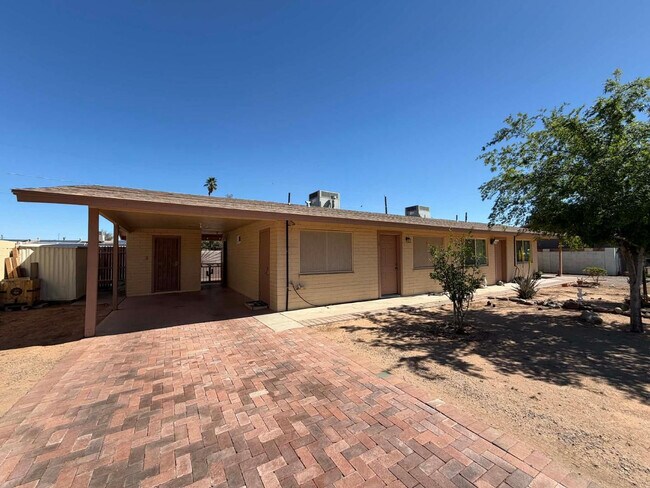 Foto del edificio - 15841 N Sunny Ln