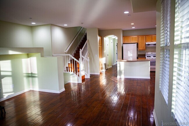 Building Photo - 1490 Clearview Way