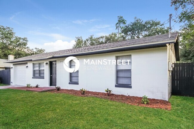 Foto del edificio - 3 Bedroom Pet-Friendly Home in St. Cloud, FL with Main Street Renewal