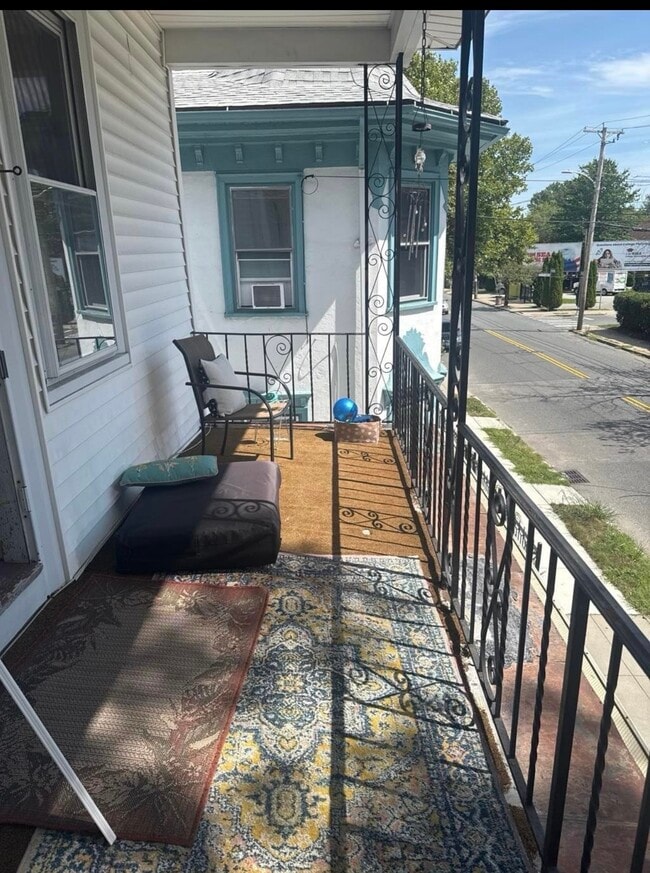 Building Photo - 1417 Chalkstone Ave
