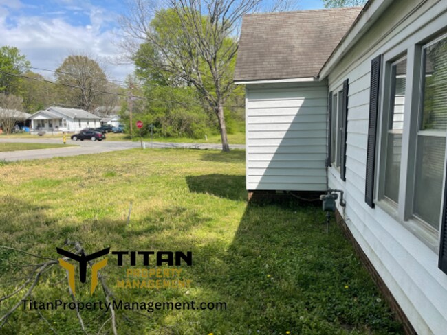 Foto del edificio - 2bed/2bath home with bonus area