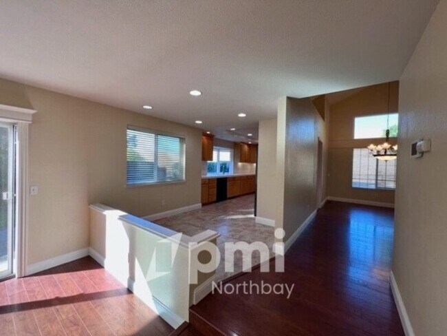 Foto del edificio - 3335 Foxfire Ct