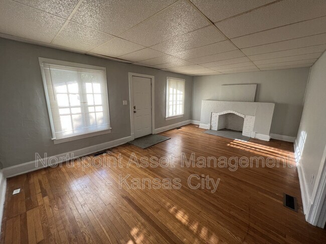 Foto del edificio - 3829 Mersington Ave
