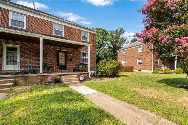 Foto del edificio - 6502 Loch Hill Rd