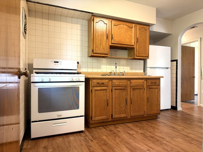 Building Photo - 9221 Waldorf Dr