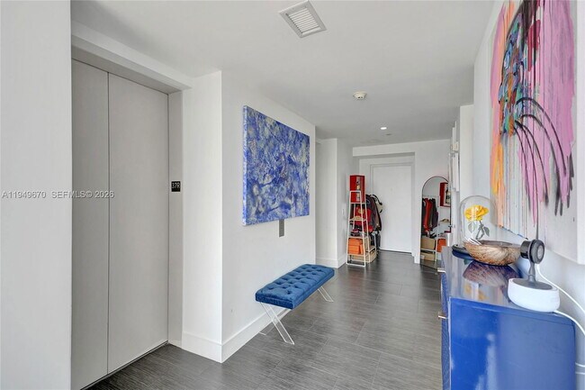 Foto del edificio - 1100 Biscayne Blvd