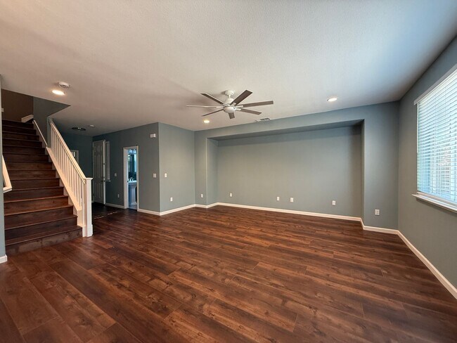 Foto del edificio - Completely Remodeled home in desirable Mou...