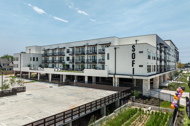 Building Photo - SOFI