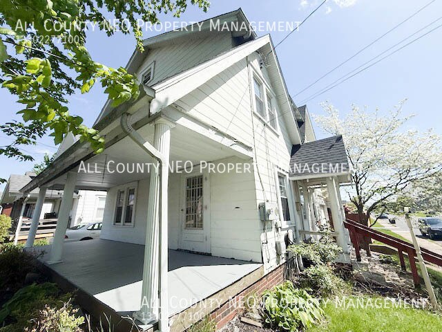 Foto del edificio - 900 Roslyn Ave SW