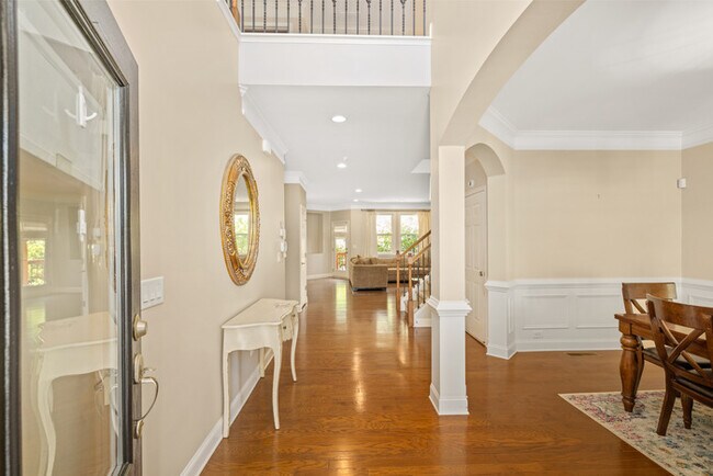 Building Photo - 803 Autry Oak Ct