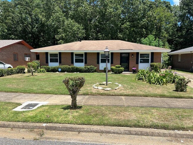 Foto del edificio - 4413 Guilford Rd