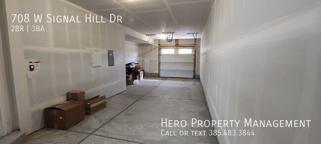 Building Photo - NEW Fully Furnished Townhome!