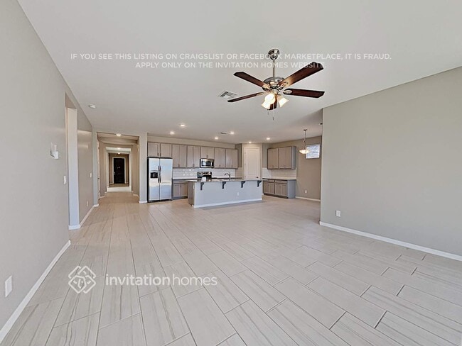 Foto del edificio - 19981 W Glenrosa Ave