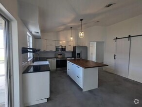 Building Photo - 1515 Golden Poppy Ct