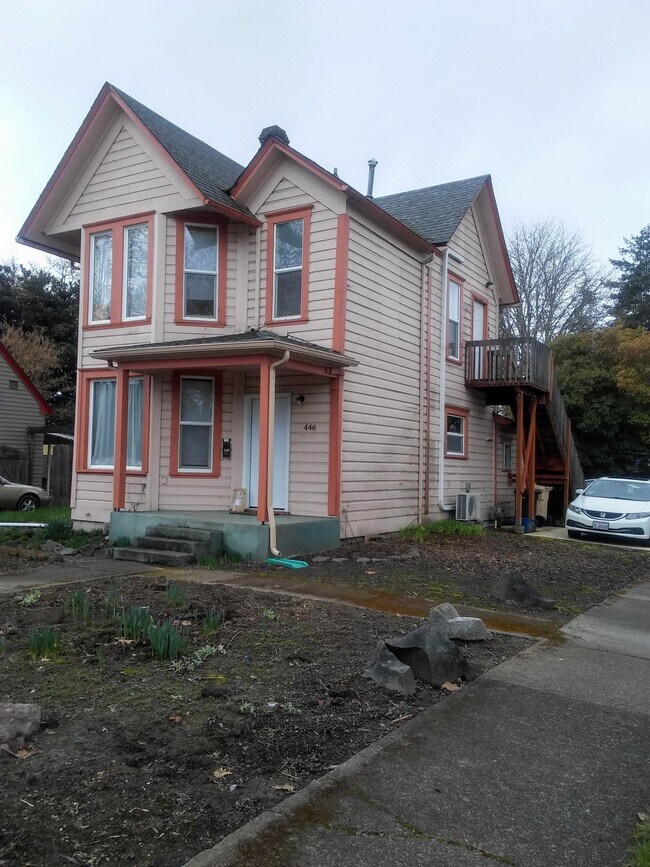 Esquina de la calle 16/Tyler - 446 NW 16th St
