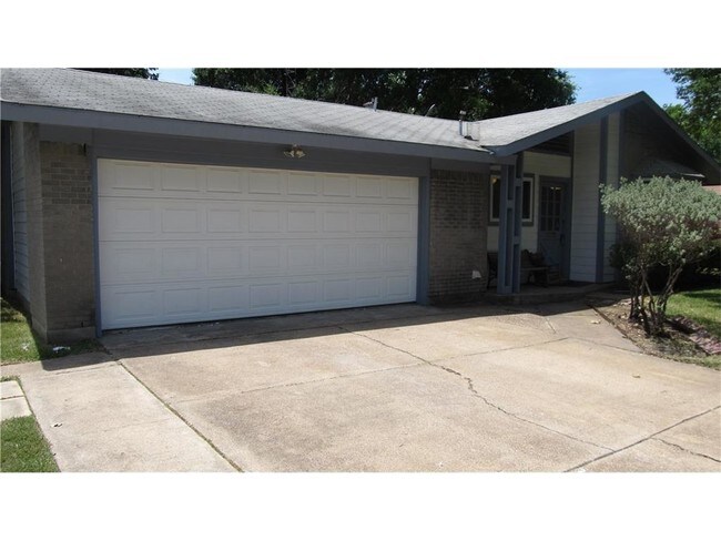 Building Photo - 1019 Shadow Wood Ln