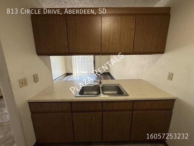 Foto del edificio - 307 11th Ave NW