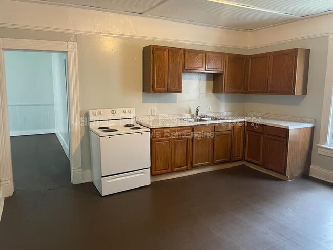 Photo - 2019 Main St House